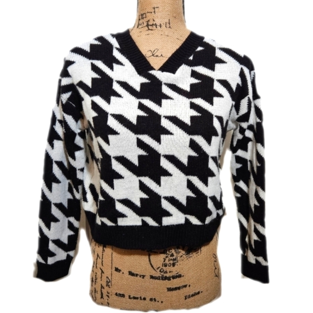 Girls Self Esteem Black and White Print Sweater Size 16